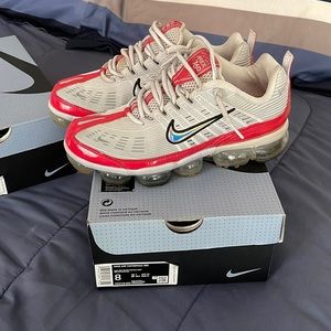 Nike Air Vapormax 360 (Men’s 8)